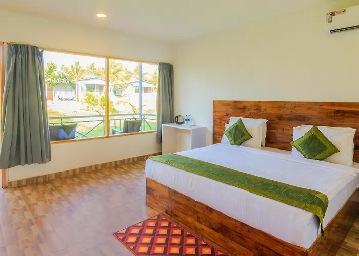 Treebo Lands End Beach Resort Morjim