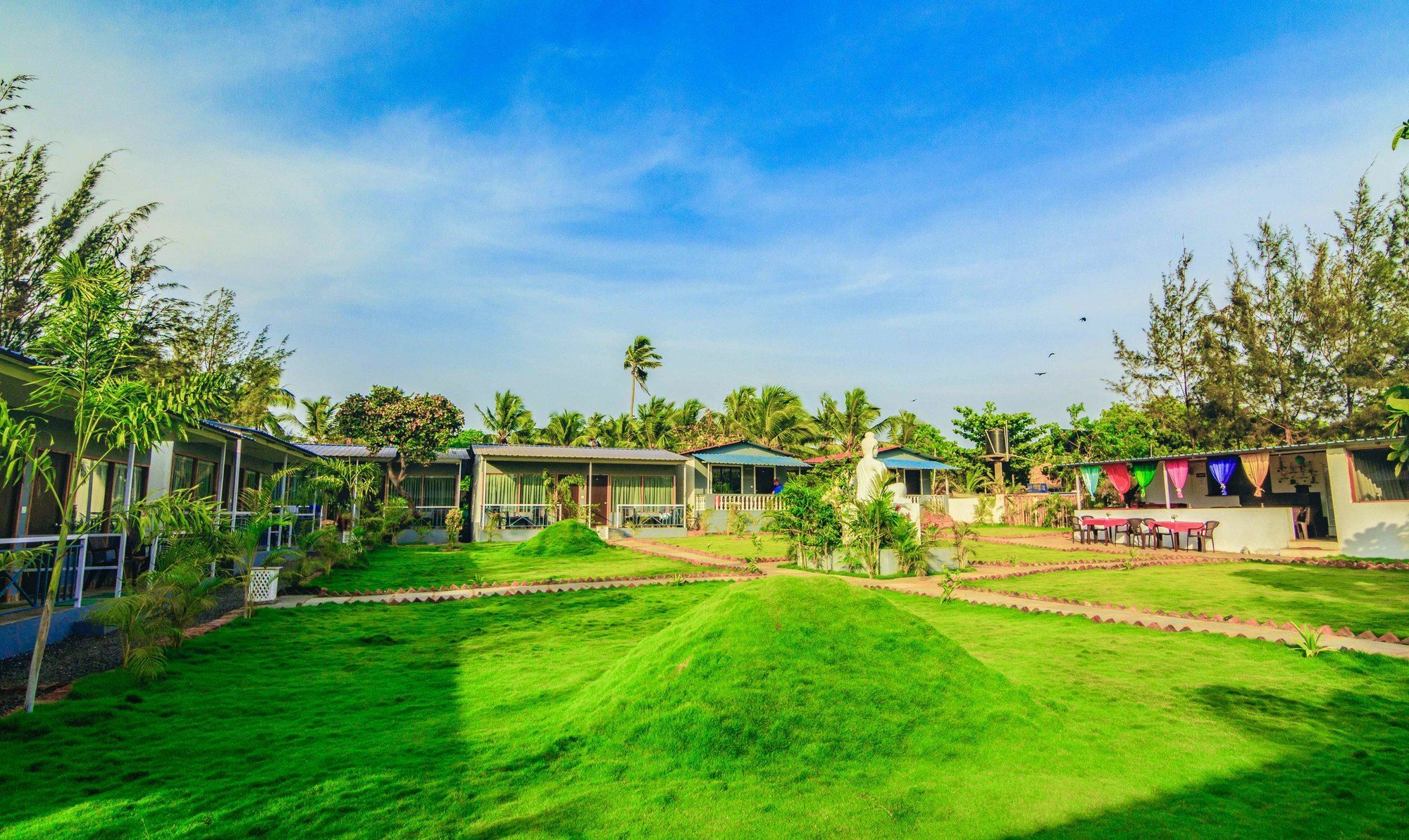 Treebo Lands End Morjim