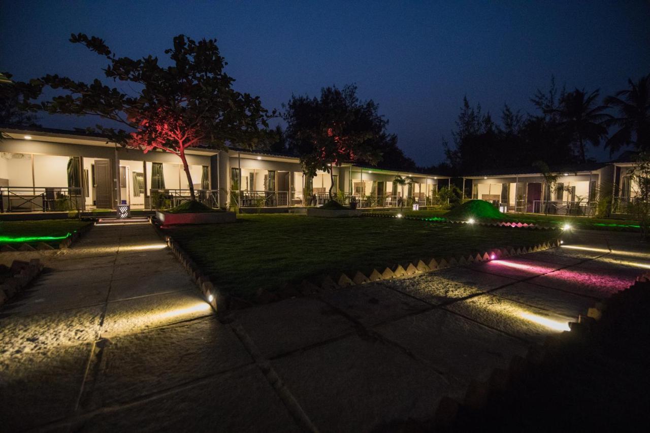 Treebo Lands End 3* Morjim